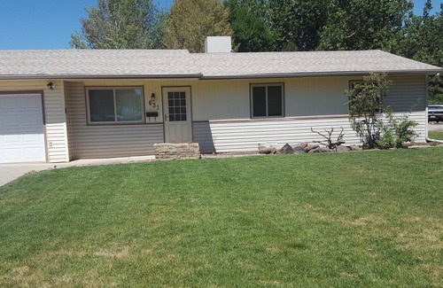 Fruitvale House | Quiet cul-de-sac 3 BR home & patio garden