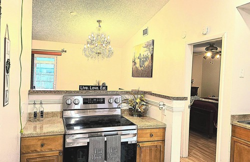Port Saint Lucie House | Quiet Cul-de-Sac Retreat Tucked Away Yet Central!