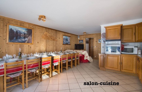 Valloire Ski Chalet | Quiet, detached chalet close to ski lifts
