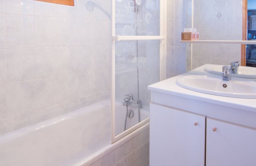 Valloire Ski Chalet | Quiet, detached chalet close to ski lifts