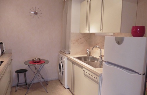 Avignon Apartment | Quiet downtown apartment +/- garage
