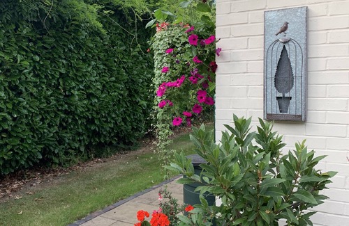 Runnymede Apartment | Quiet Garden Apartment in leafy Surrey on the edge of Windsor Great Park