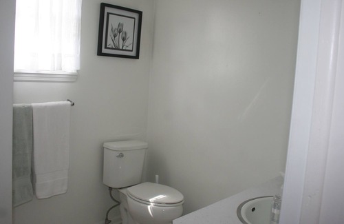 Madison Apartment | Quiet Getaway! Visit Madison Blue Springs State Park or see the Manatee!