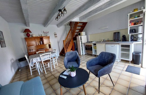 Tregunc House | Quiet gîte in an old farmhouse, 10 minutes' walk from the beach