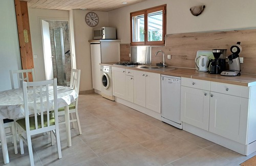 Bregnier-Cordon House | Quiet gite in the Ain countryside, located along the "voie verte" greenway.