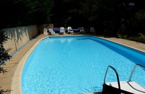 Vitrolles-en-Luberon House | Quiet holiday villa with swimming pool and superb view in the Luberon
