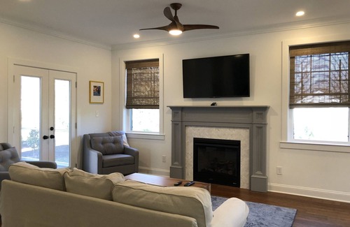Town Bank House | Quiet Home in Cape May along the Bay