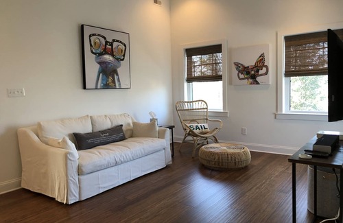 Town Bank House | Quiet Home in Cape May along the Bay