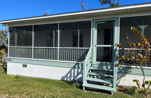 Harkers Island House | Quiet Home With Sound Views!