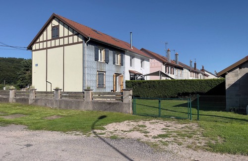Aumontzey House | Quiet house 15 minutes from Gerardmer, sleeps 8, pets allowed