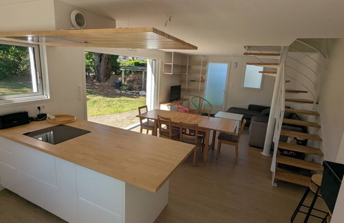 Arzon House | Quiet house - a stone's throw from the port and beach, large garden