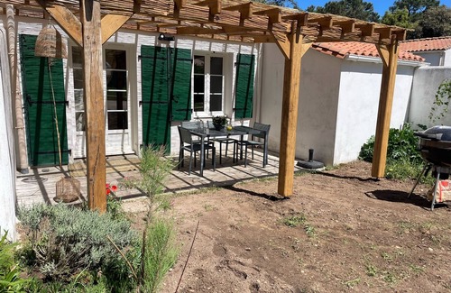 Sainte-Marie-de-Re House | Quiet house with private pool, under the pines - Ile de Ré