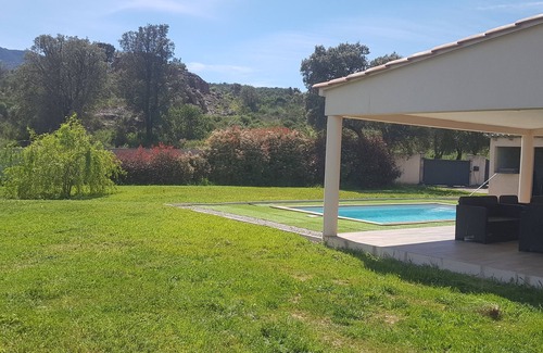 Peri House | Quiet house with pool between sea and mountains in the middle of the corsican maquis