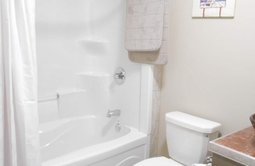 Cole Harbour Apartment | Quiet lakefront location in Cole Harbour, Dartmouth Nova Scotia
