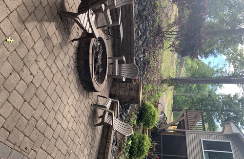 Mount Gilead House | Quiet Lakefront retreat minutes from full service marina and restaurant