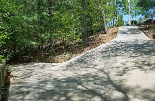 Robbinsville House | Quiet Lakeside Mountain Retreat on beautiful Lake Santeetlah