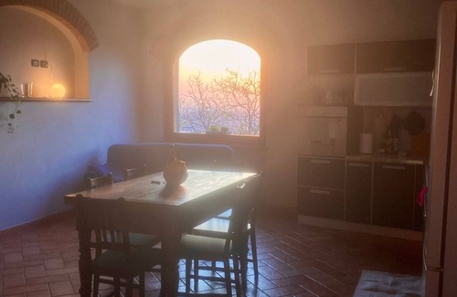 Monforte d'Alba House | Quiet little house with a view in the center of the village
