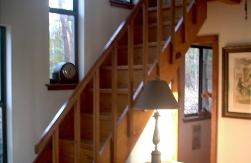 Chandler Cottage | Quiet Lofted Cabin 4 Miles from Edom, an Art Community.