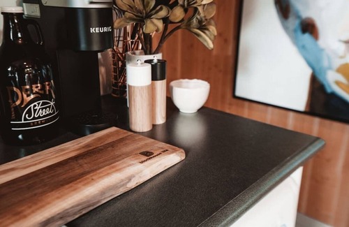 South Perry District Apartment | Quiet Micro Studio- Eco and Pet-friendly