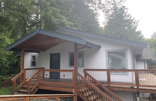 Gig Harbor Apartment | Quiet Modern Apartment on Tidal Estuary near Shops/Parks