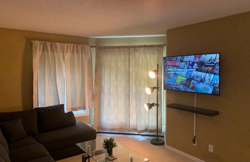 North Central Edmonton Apartment | Quiet Modern DOWNTOWN condo w/ UG Parking