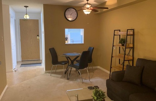 North Central Edmonton Apartment | Quiet Modern DOWNTOWN condo w/ UG Parking