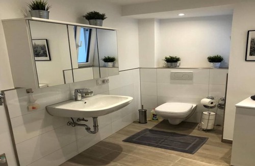 Old Town Apartment | Quiet, modern studio with kitchenette in direct city location