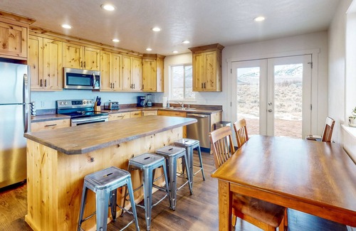 La Sal House | Quiet, mountain-view home near Moab & outdoor adventures