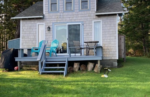 Spruce Head Cottage | Quiet Ocean Front Cottage With Stunning Views & Private Beach Close To Rockland