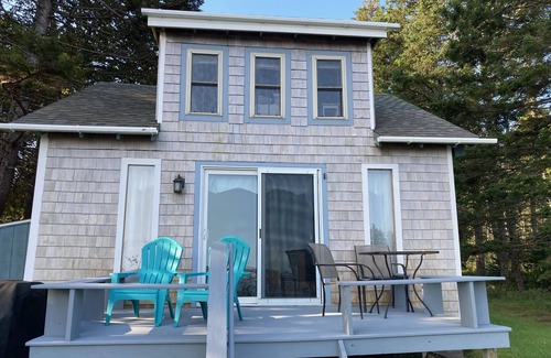 Spruce Head Cottage | Quiet Ocean Front Cottage With Stunning Views & Private Beach Close To Rockland