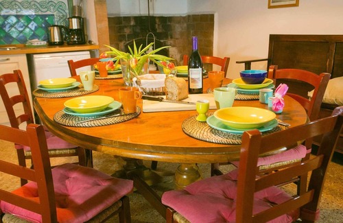 Montescudaio Apartment | quiet panoramic location with pool, 3 double rooms, 3 bathrooms, kitchen, terrace, private garden