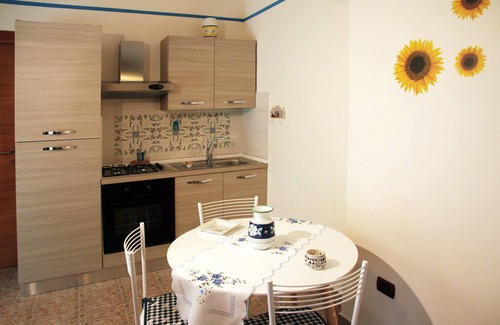 Naples Apartment | quiet panoramic studio with terrace and wi-fi