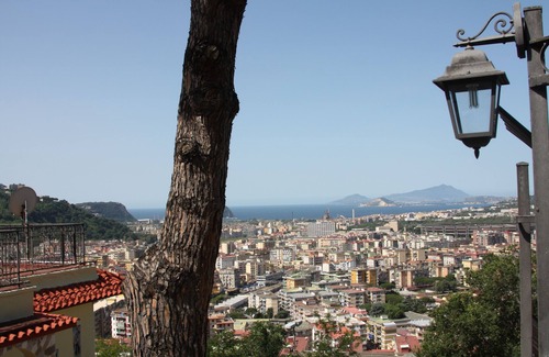Naples Apartment | quiet panoramic studio with terrace and wi-fi