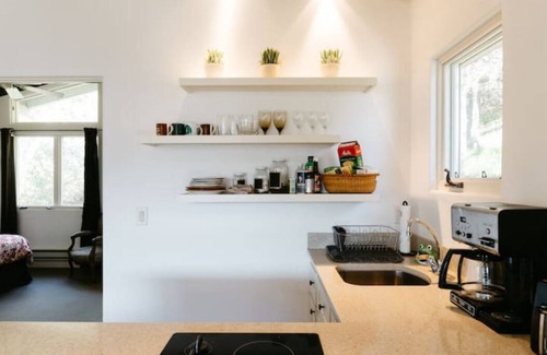 Carmel Valley House | Quiet & Private Guest House with Gorgeous Valley Views