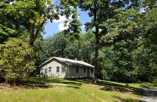 North East House | Quiet & Private with Fire Pit Out Back!