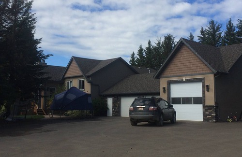 Markerville House | Quiet relaxing home on acreage just minutes from Sylvan Lake