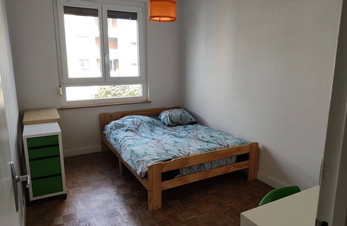 Poussots House | Quiet room in shared apartment