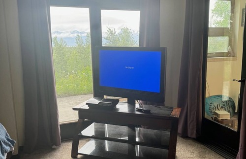 Knik-Fairview House | Quiet room with a million dollar view