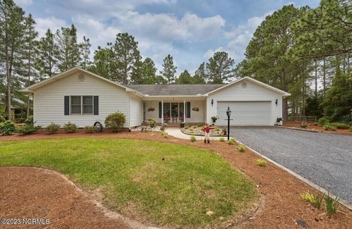 Pinehurst House | Quiet Sanctuary awaits you! 3 Bed 2.5 Bath, Private Pool and Dog Friendly Home!