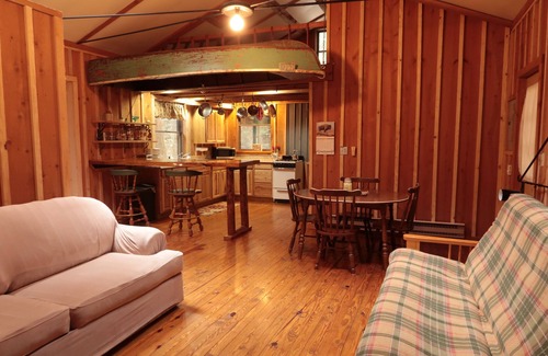 Dushore Cabin | Quiet setting along a beautiful mountian stream!