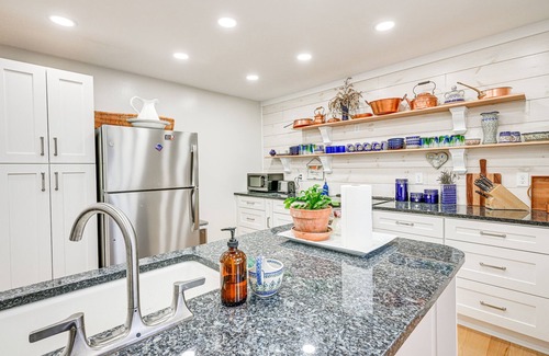 Elwell House | Quiet Shepherd Home: Near CMU Campus!