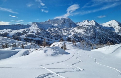 Isola Apartment | Quiet slope-side studio Isola 2000 sleeps 4