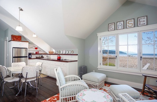 Bigfork House | Quiet sophisticated elegance on the shores of Flathead Lake.