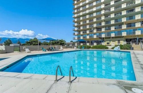 Southeast Colorado Springs Condo | Quiet, Spotless Condo with King Bed for your Getaway!