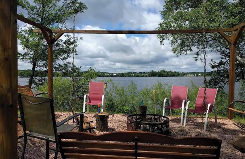 Rice Lake Cabin | Quiet stay on the lake in Room 4 - The Homestead - Curriers Lakeview Lodge