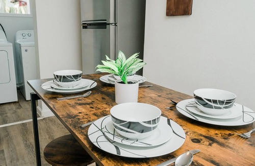 Brighton Heights House | Quiet Street/Minutes to Stadiums