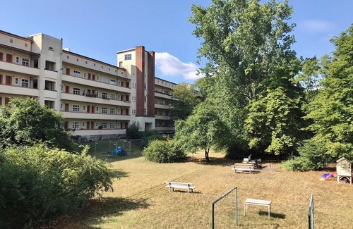 Erfurt Apartment | Quiet studio apartment - living close to the center in a Bauhaus monument