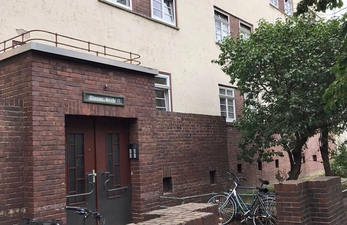 Erfurt Apartment | Quiet studio apartment - living close to the center in a Bauhaus monument