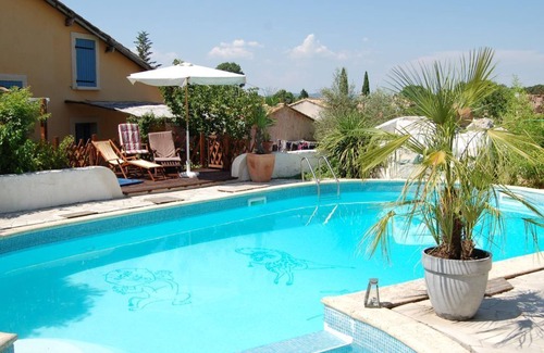 Sussargues House | QUIET STUDIO COUNTRYSIDE, QUIET HOUSE SHARED POOL, AQUABIKE, CHILDREN'S GAMES
