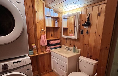 Mount Vernon House | Quiet three bedroom lakefront retreat with over an acre, and 250 feet lakefront!